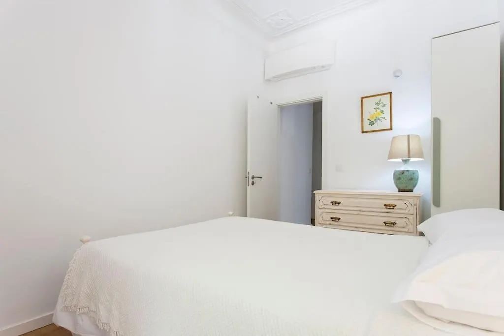 Near The River 3 Bedrooms Flat, With Ac For 9 Lisboa Portugal