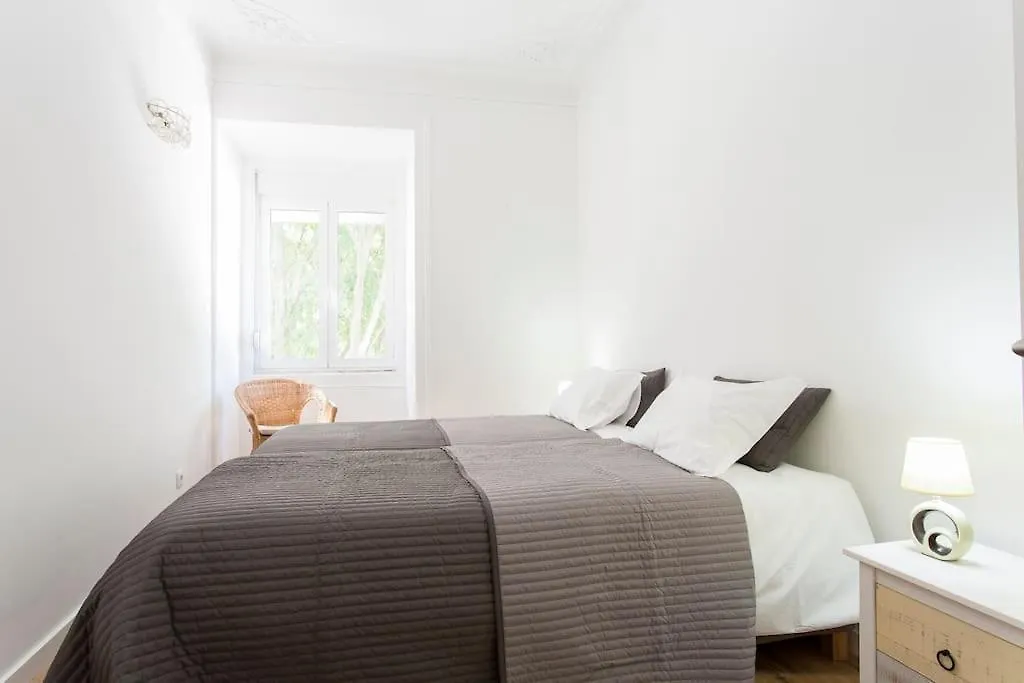 Near The River 3 Bedrooms Flat, With Ac For 9 Lisboa
