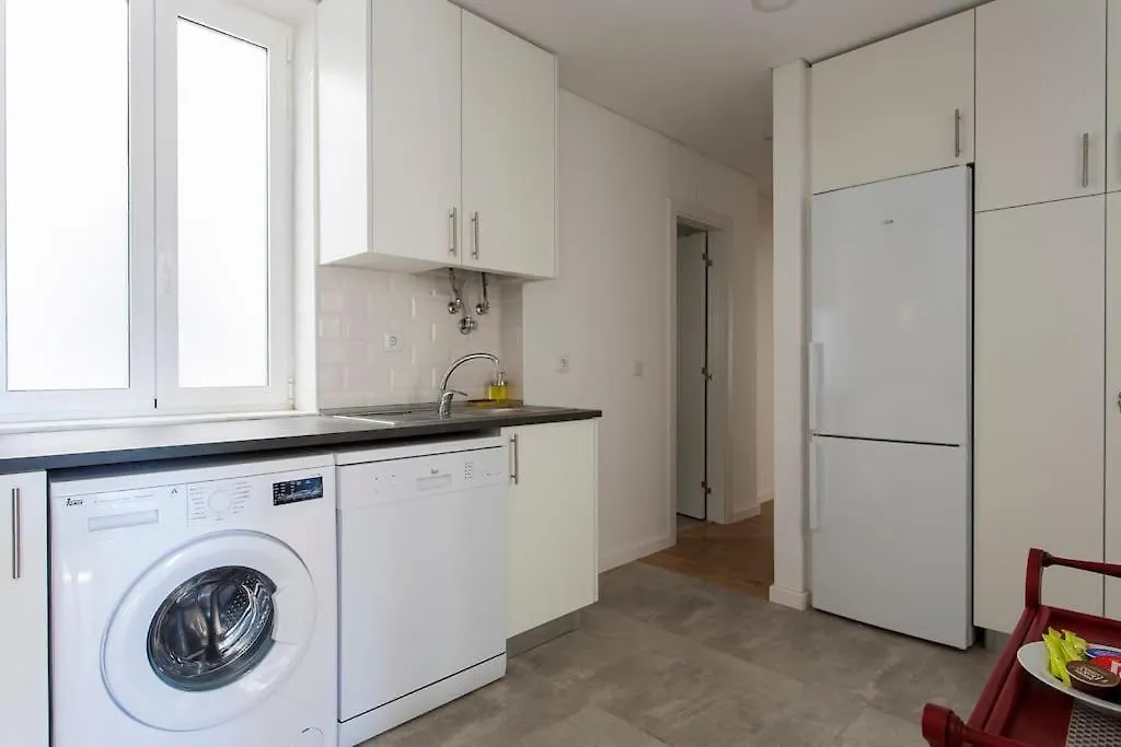 Apartamento Near The River 3 Bedrooms Flat, With Ac For 9 Lisboa Portugal