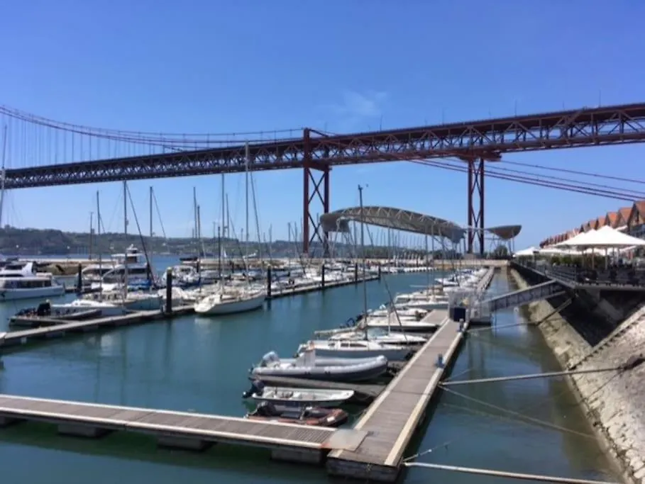 Apartmán Near The River 3 Bedrooms Flat, With Ac For 9 Lisboa