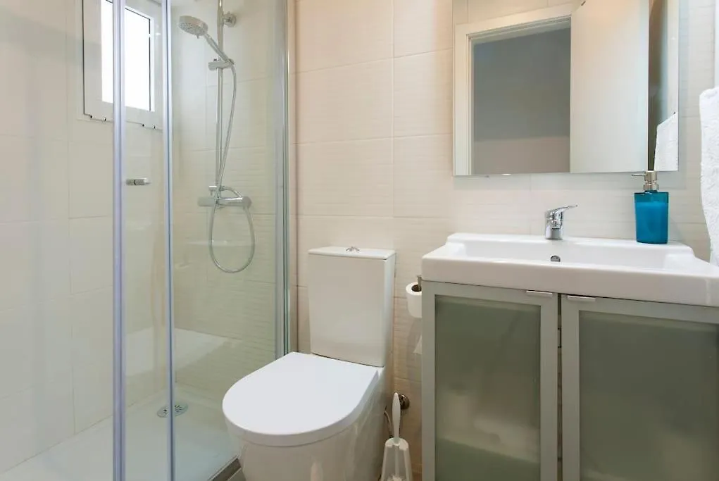 Near The River 3 Bedrooms Flat, With Ac For 9 Lisboa 0*,  Portugalsko